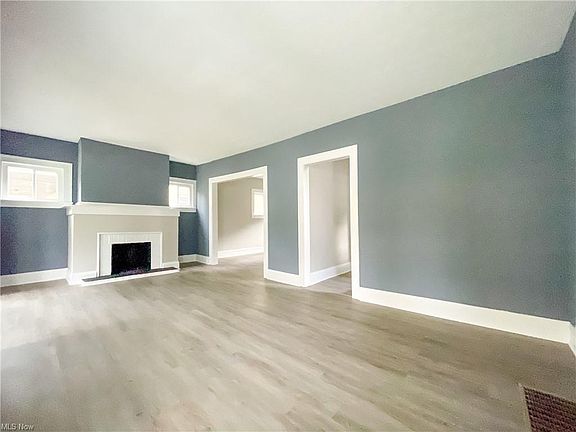 5th image of 826 Caledonia Ave