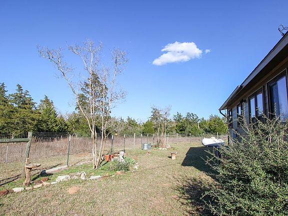 2nd image of 615 Primrose Ln