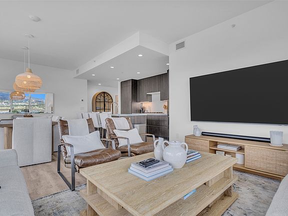 4th image of 238 Leon Ave #808
