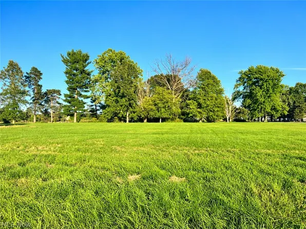 1 W Smith Rd, Medina, OH 44256