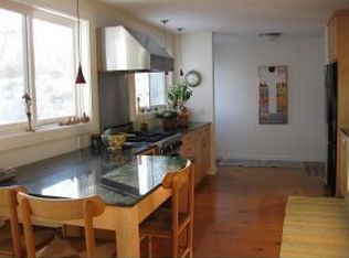 1928 Pelots Point Rd, North Hero, VT 05474