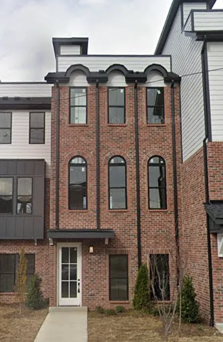 2208 Clarksville Pike