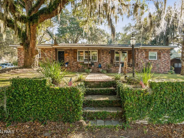 701 Battery Creek Rd, Beaufort, SC 29902