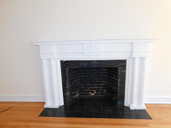 3rd image of 535 Hinman Ave #3G