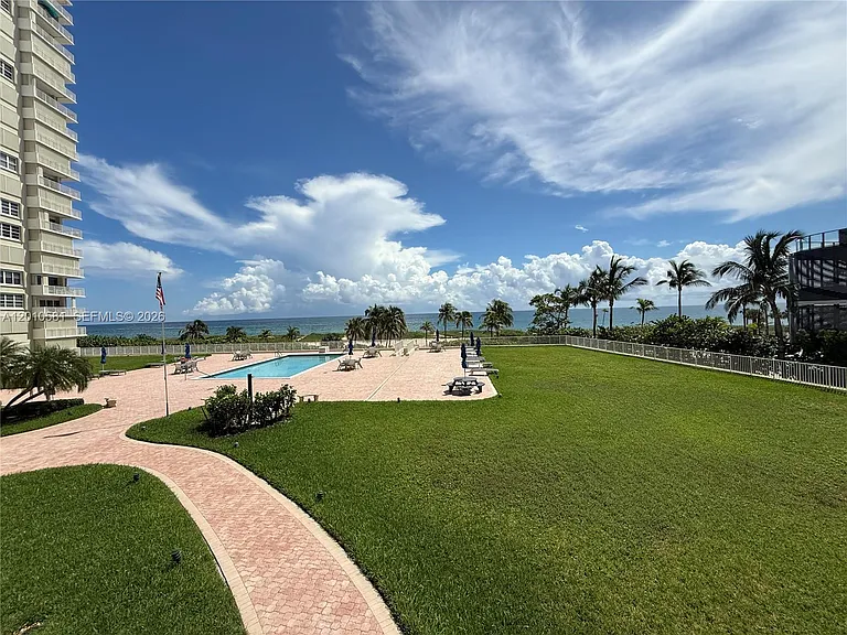 750 N Ocean Blvd #310 — Photo 35