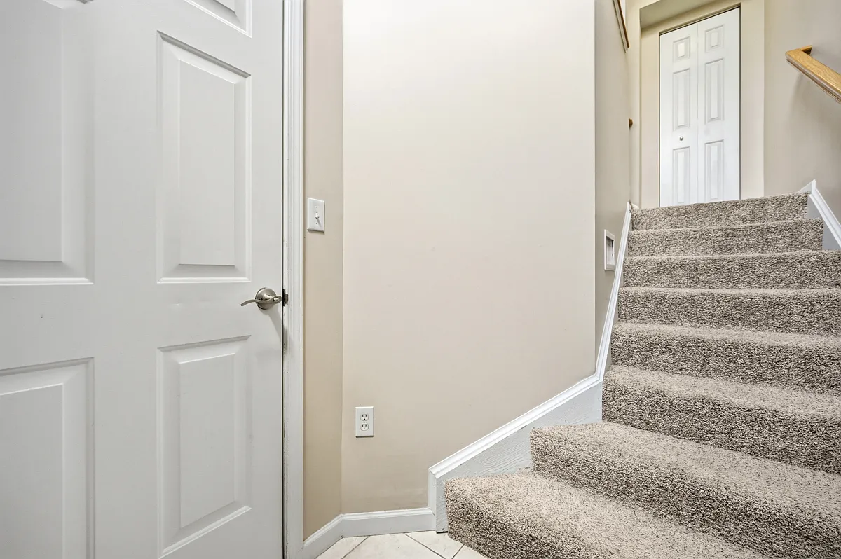 3 bed, 2.5 bath, 1652 sqft, $2,785 — Photo 4