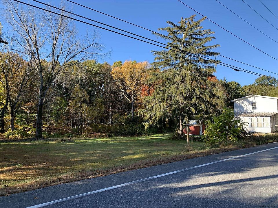 2nd image of 221 Northline Rd