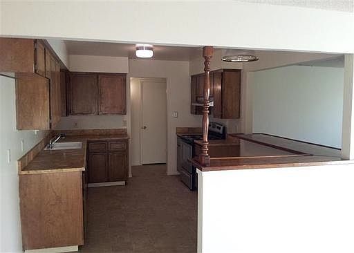 2nd image of 3218 Claremont Ave