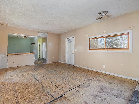 5th image of 2237 Roosevelt Ave