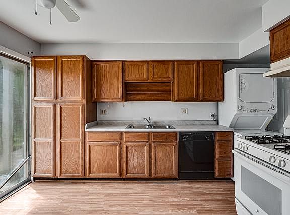 5th image of 142 Ann Ct Unit A