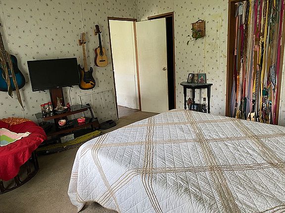 Master bedroom to the door