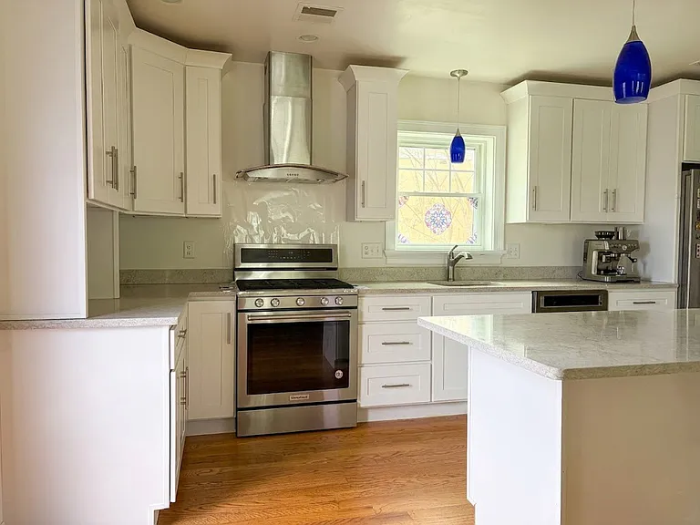 150 Quincy Ave #4E — Photo 16