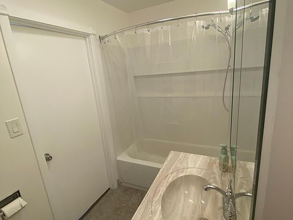 2nd image of 3244 Maricopa Ave