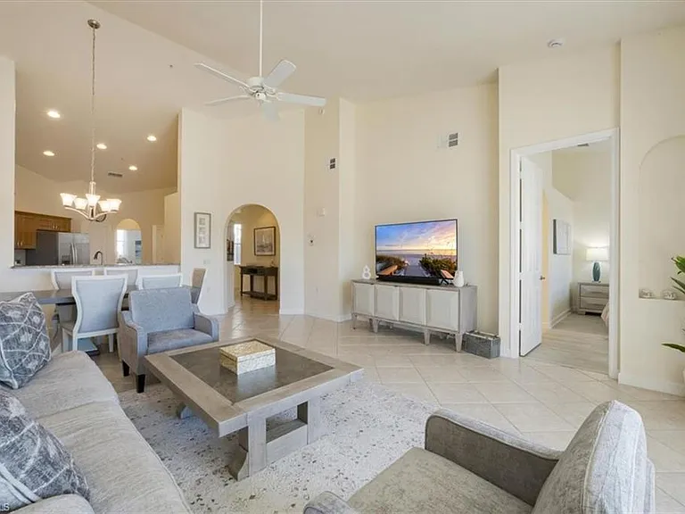 3057 Driftwood Way #4004 — Photo 3