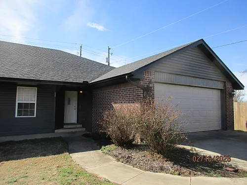 2306 W Oak Park Pl #B Photo 1