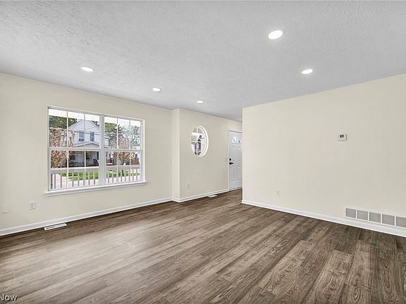4th image of 3512 W 46th St