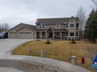 349 Miller Rd, Glenrock, WY 82637