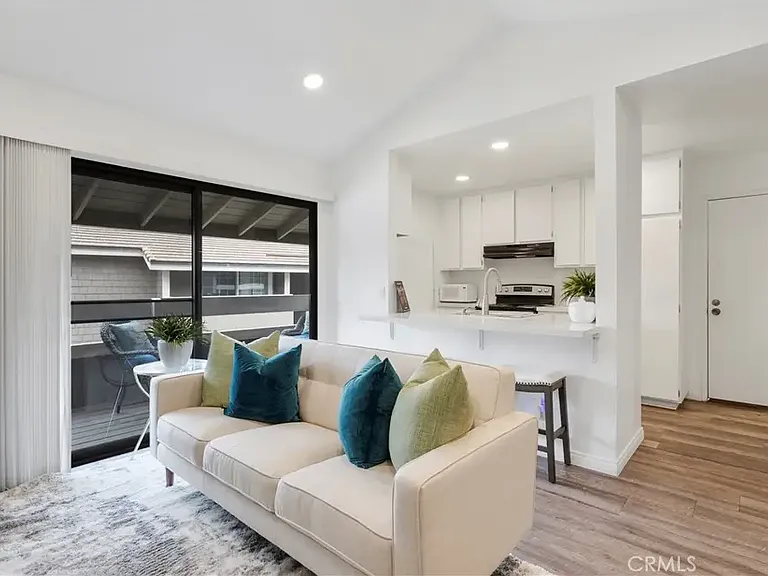 262 Streamwood — Photo 179