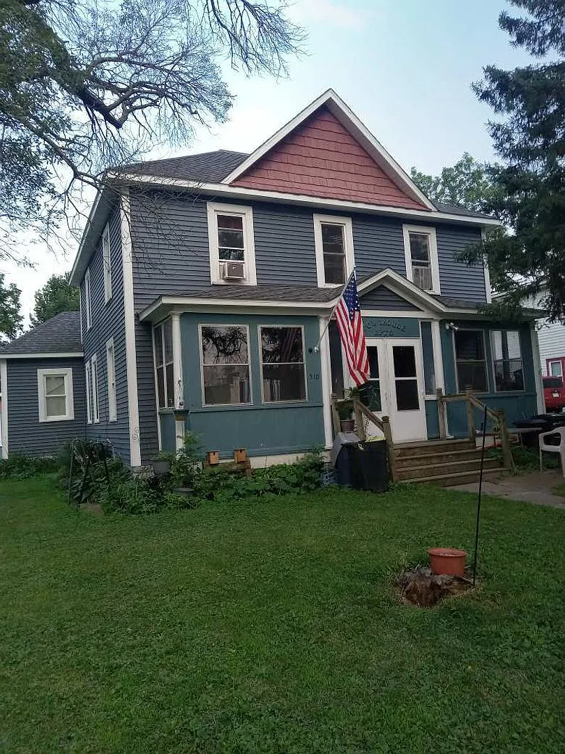510 Pine — Photo 1