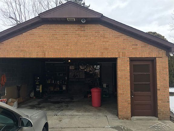 5th image of 2280 McEwan St