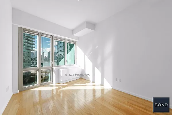 Rented by Bond New York | media 6