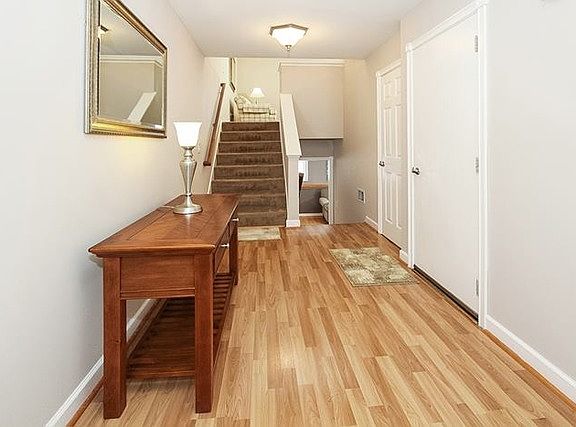 3rd image of 8244 Auburn Ln