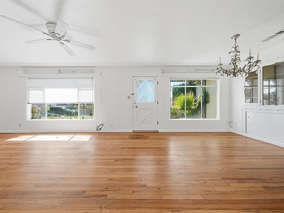 5th image of 265 Kaer Ave