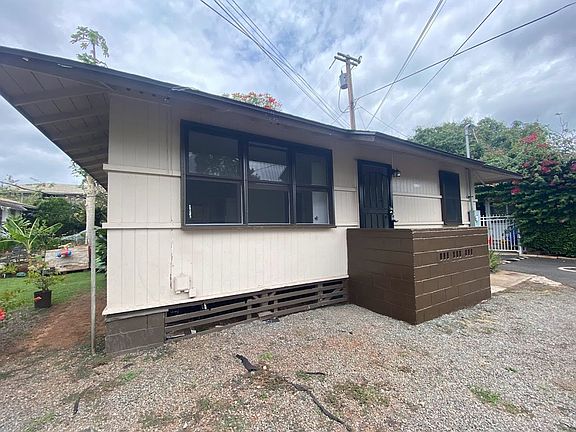 2nd image of 98-163A Kaluamoi Pl #2B-1BA