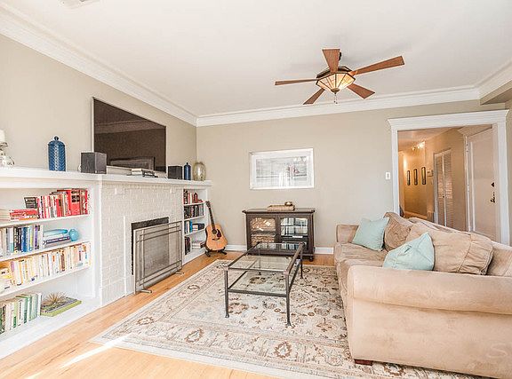 4th image of 4822 N Winchester Ave #2S