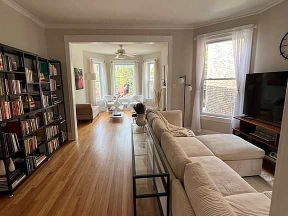 4th image of 1251 W Newport Ave #2