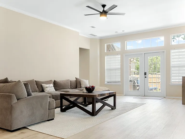 3000 Saint Amanda Dr — Photo 9