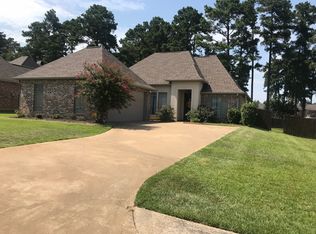 104 Acadia Ln, Pineville, LA 71360