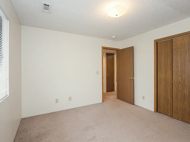 2419 J St #4 — Photo 13