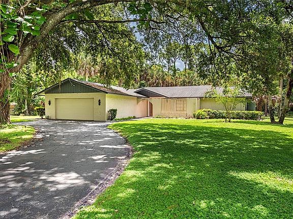 2nd image of 6040 Lancewood WAY