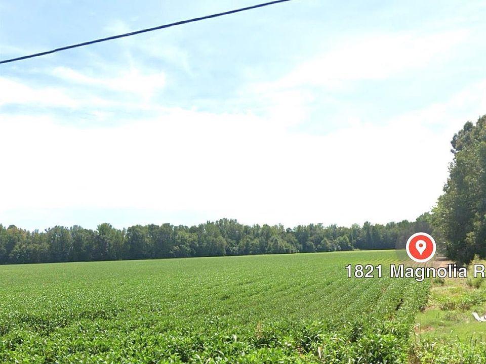 2nd image of 1821 Magnolia Rd