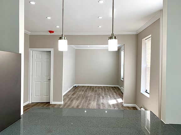 3rd image of 4105 35th Ave APT 1R