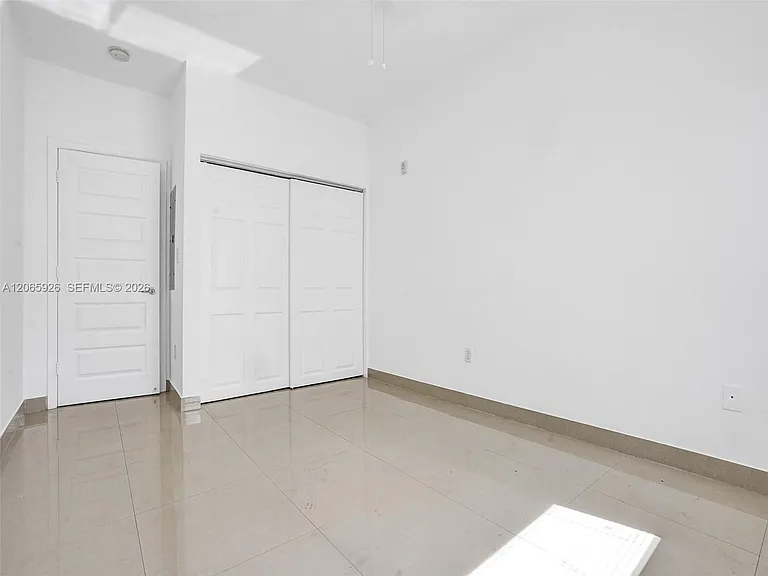 540 74th St #15 — Photo 11