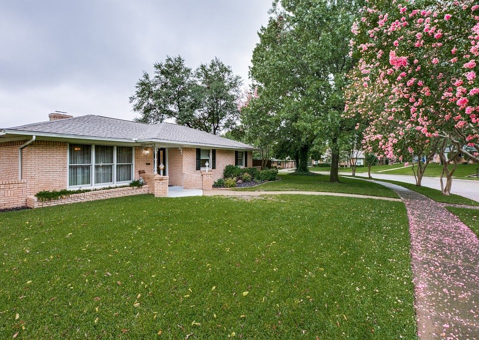 1st image of 504 Cliffside Dr
