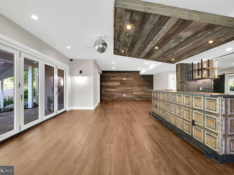 8227 Saint Francis Dr — Photo 14