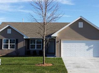 3675 Golden Eagle Dr, Beloit, WI 53511