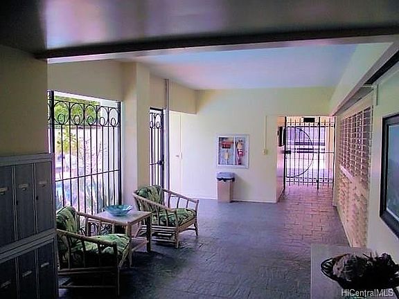 3rd image of 2085 Ala Wai Blvd #A31