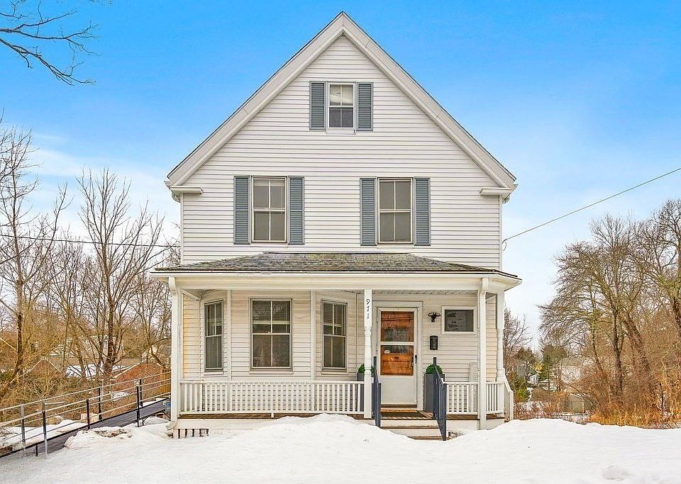 1st image of 971 Webster St