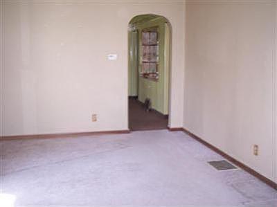 4th image of 1052 Caldwell St