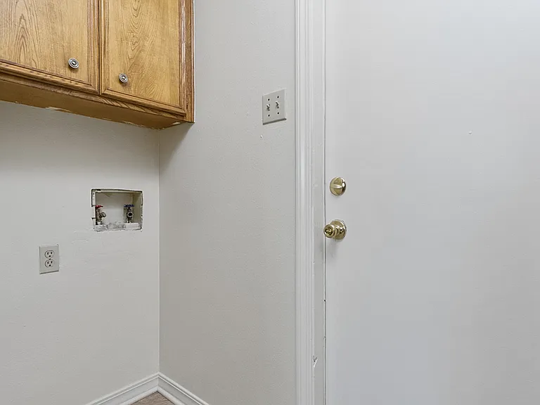 5602 Pampus Ln — Photo 17