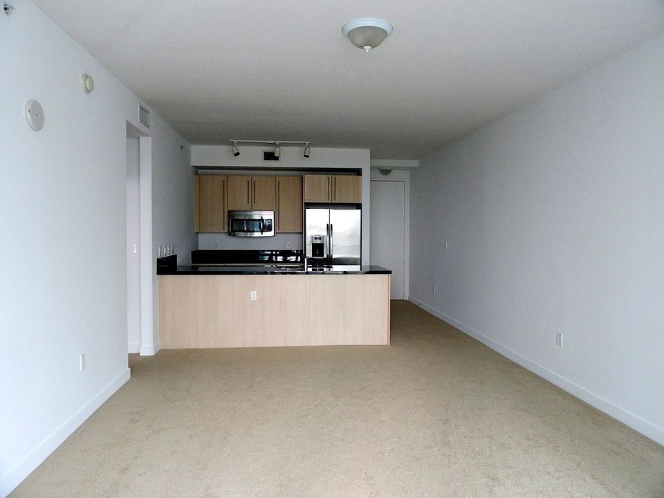 1st image of 1111 SW 1st Ave APT 2318