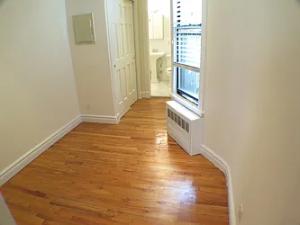 Rented by Glasser Realty LLC