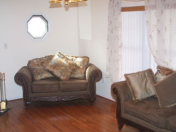 Main Level - Living Room