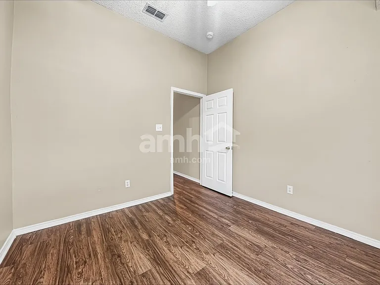 3809 Staghorn Cir N — Photo 17