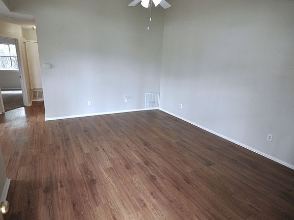 2nd image of 402 Burlwood Ct