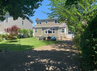1516 Rhode Ave, Merrick, NY 11566